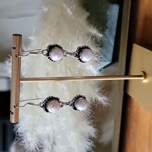 🎁 Pearl Dangle Earrings NEW